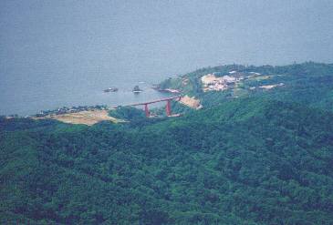 山頂から米山大橋遠望